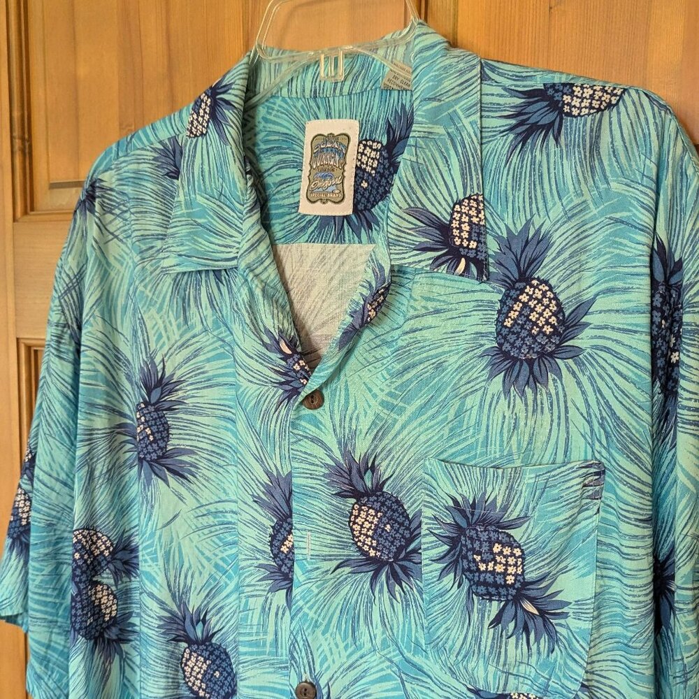 Blue pineapple Hawaiian shirt - vintage Ocean Current 100% Rayon short sleeve